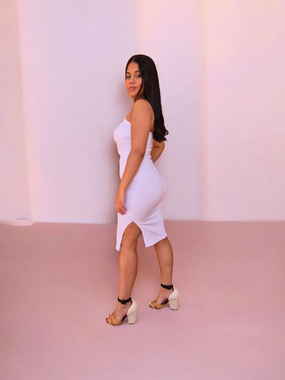 ✨ Vestido Midi Branco Assimétrico ✨