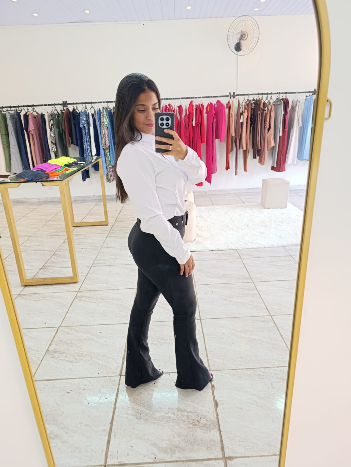 Calça Boca de Sino com Cinto Preta
