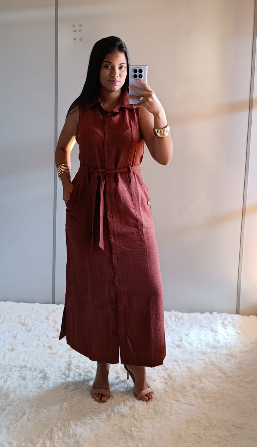 Vestido Midi Terracota Elegante com Faixa