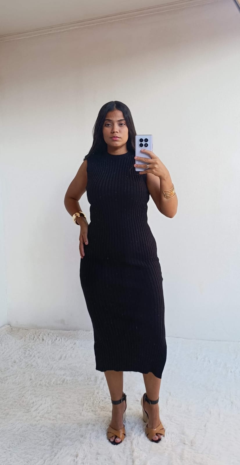 Vestido Midi em Tricô Terracota que Valoriza o Corpo